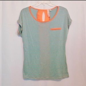 Robin K shirt .size Medium